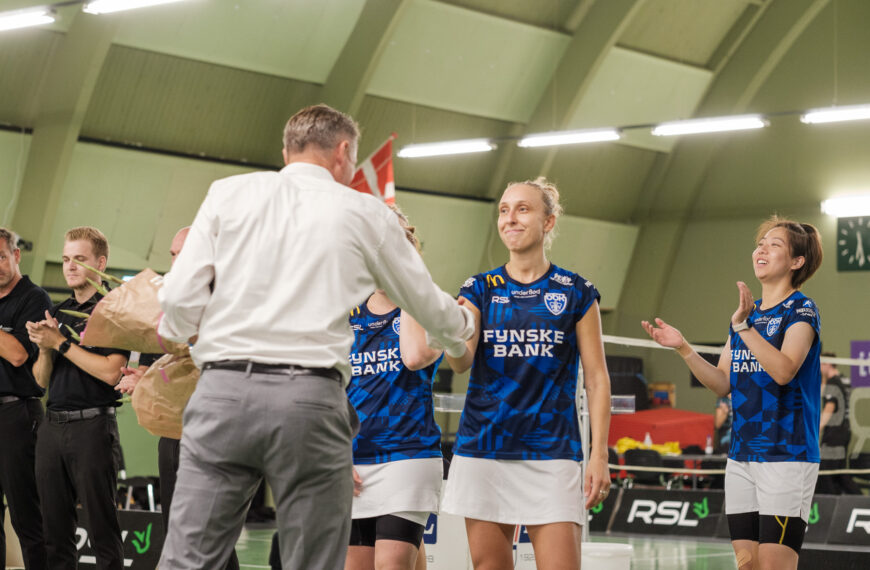 Sara Thygesen stopper i den blå OBK bluse efter 13 sæsoner